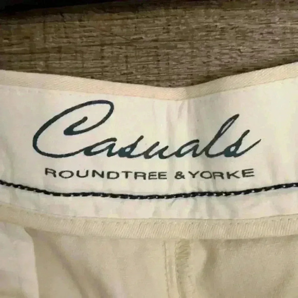 Casuals by Roundtree & Yorke shorts EUC - Picture 3 of 5
